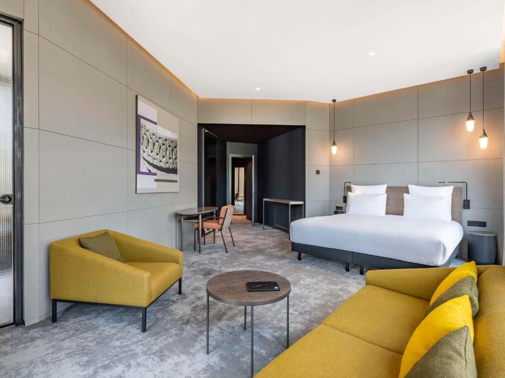 هتل پولمن تفلیس